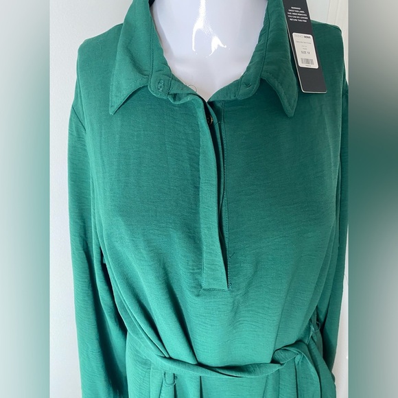 Fashion Nova NWT Hunter Green Mini Shirt Dress with gold embellishments - Picture 3 of 11